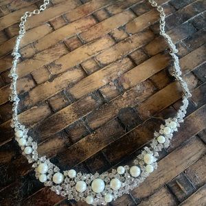 New rhinestone and faux pearl necklace